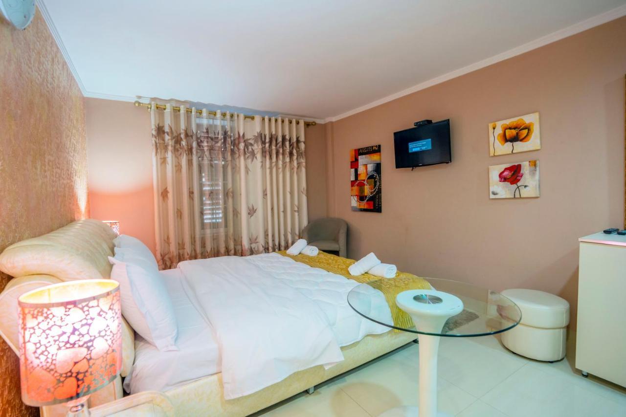Zobo Hotel Shkodër Eksteriør billede