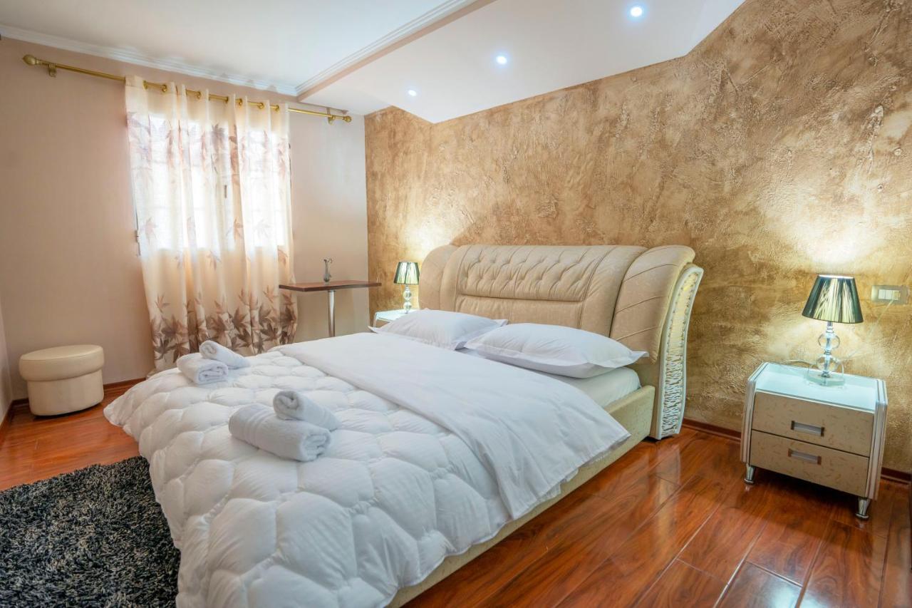 Zobo Hotel Shkodër Eksteriør billede